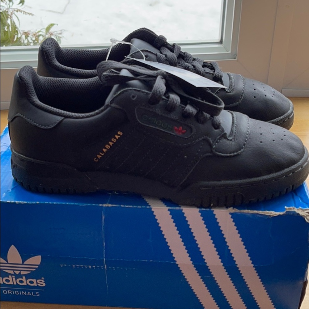 Yeezy Calabasas - Picture 5 of 6